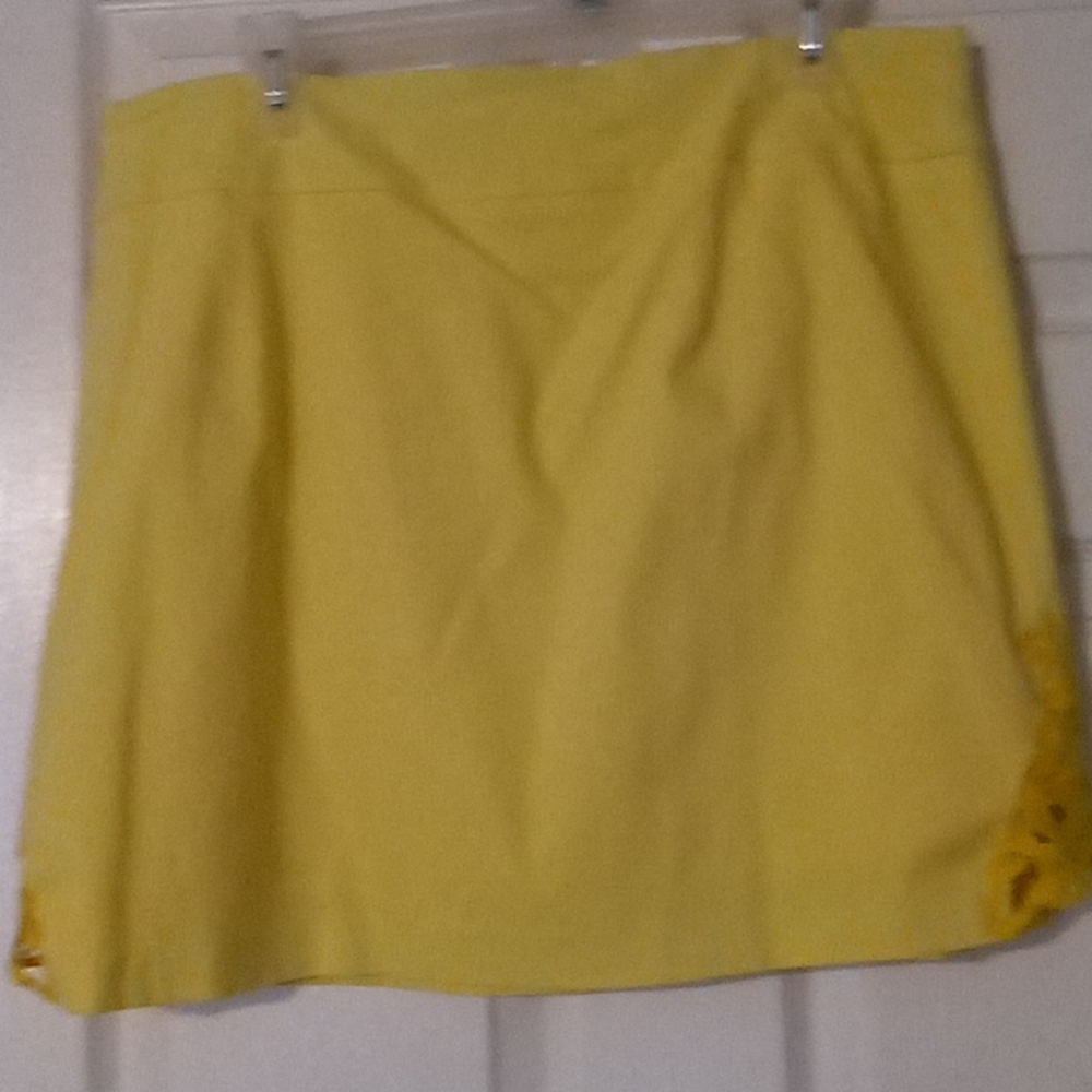 Bella rose skirt - Picture 2 of 2